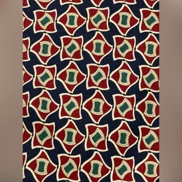 Brooks Brothers Silk Tie Geometric Medallion Navy Red 58x3.25 - Picture 3 of 6